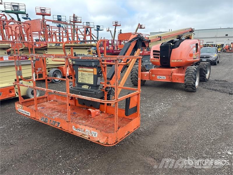 JLG 600AJ 4WD Diesel Articulating Boom Lift Strēles pacēlāji