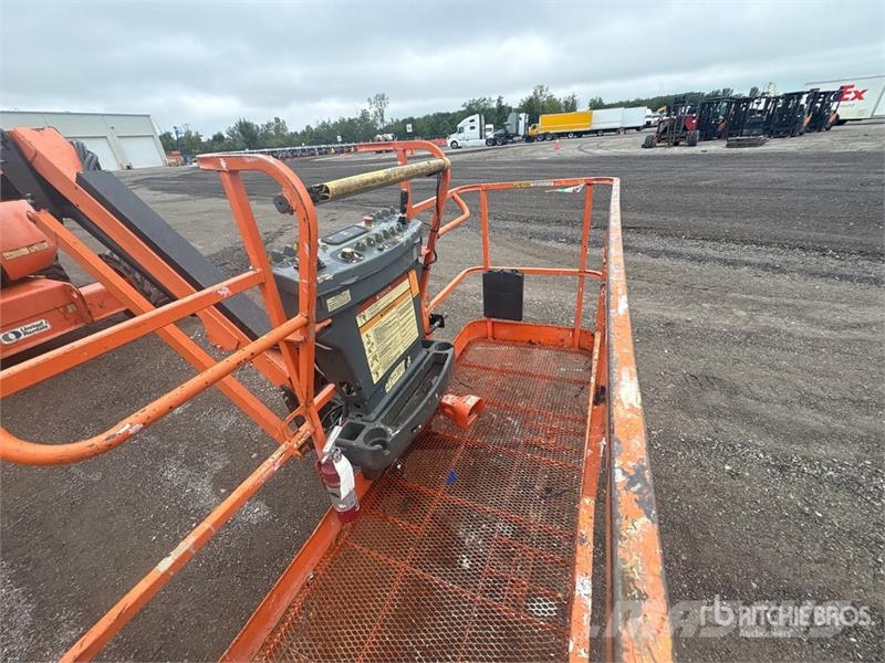 JLG 600AJ 4WD Diesel Articulating Boom Lift Strēles pacēlāji