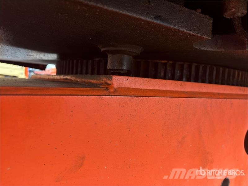 JLG 600AJ 4WD Diesel Articulating Boom Lift Strēles pacēlāji