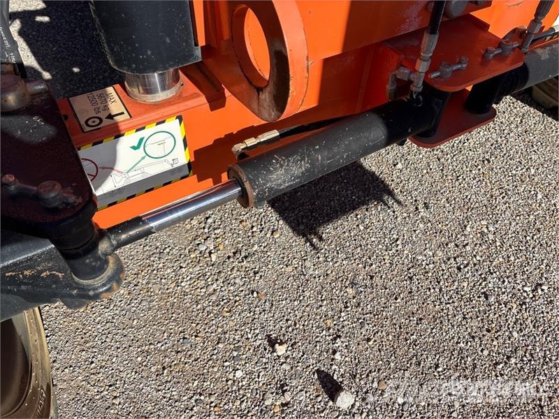 JLG 600AJ 4WD Diesel Articulating Boom Lift 曲臂高空作業車