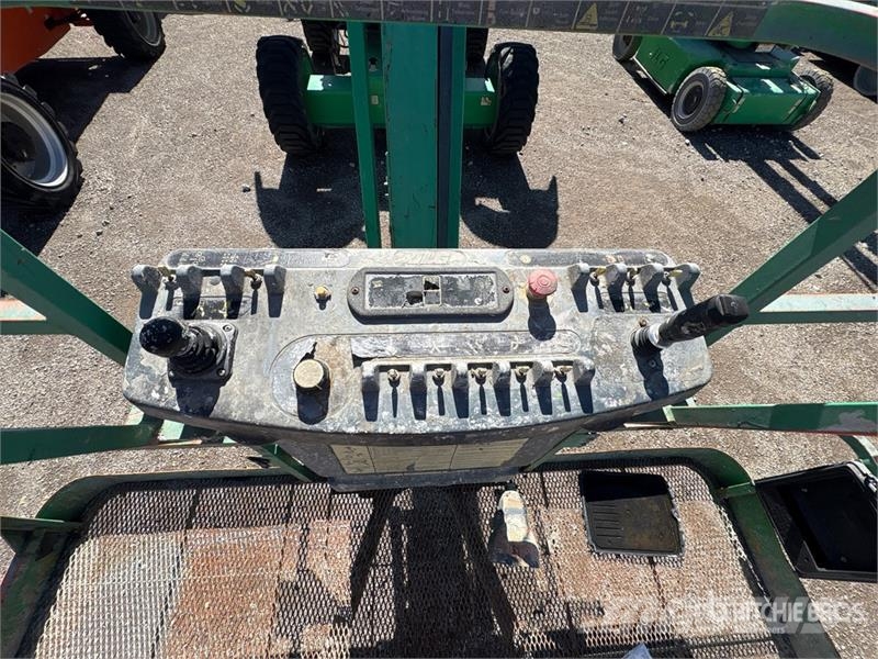 JLG 600AJ 4WD Dual Fuel Articulating Boom Lift Коленчатые подъемники
