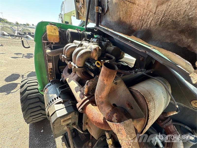 JLG 600AJ 4WD Dual Fuel Articulating Boom Lift Коленчатые подъемники