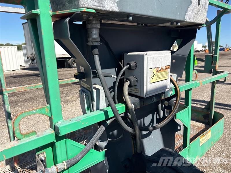 JLG 600AJ 4WD Dual Fuel Articulating Boom Lift Коленчатые подъемники