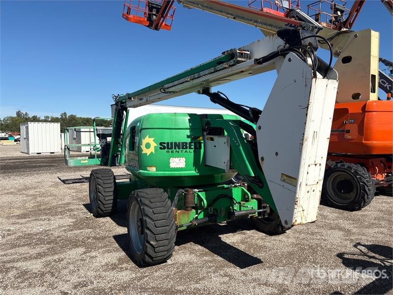 JLG 600AJ 4WD Dual Fuel Articulating Boom Lift Коленчатые подъемники