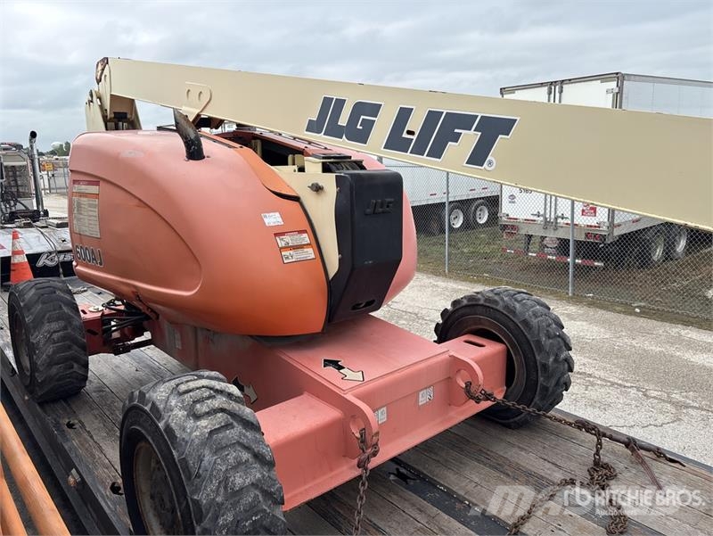 JLG 600AJ Articulating Boom Lift Zglobne podizne platforme