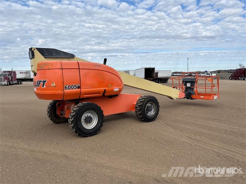 JLG 600S 2WD Diesel Telescopic Boom Lift - Factory Rec Телескопические подъемники