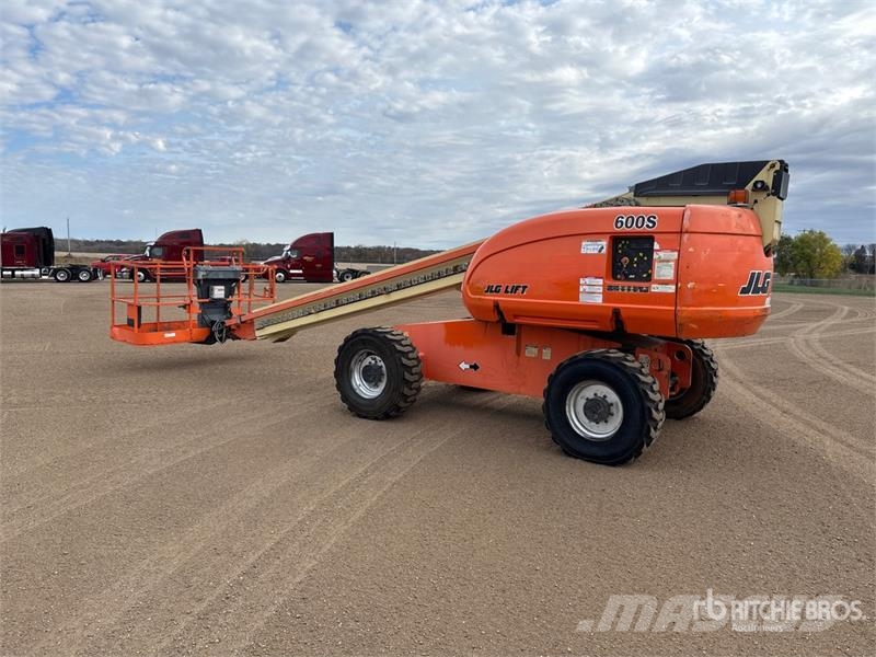JLG 600S 2WD Diesel Telescopic Boom Lift - Factory Rec Телескопические подъемники