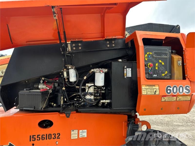JLG 600S 4WD Diesel Telescopic Boom Lift Nacelles télescopiques