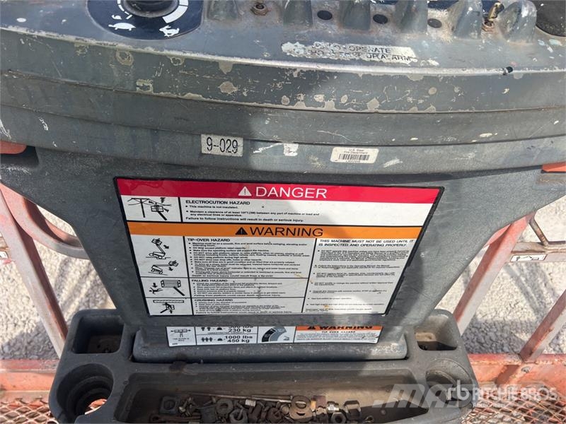 JLG 601S 4WD Diesel Articulating Boom Lift 관절형 전동이동 리프트