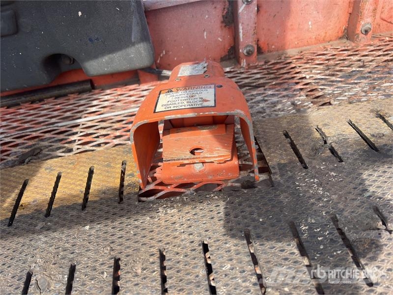 JLG 601S 4WD Diesel Articulating Boom Lift 관절형 전동이동 리프트
