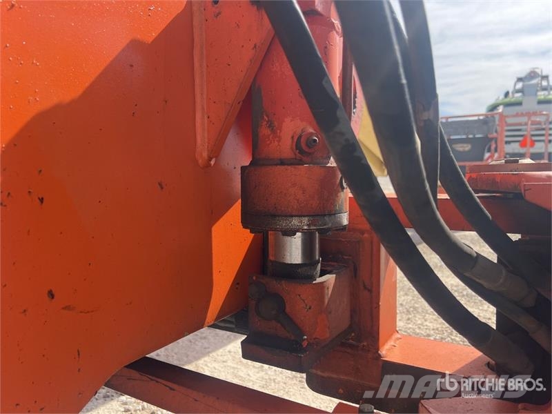 JLG 601S 4WD Diesel Articulating Boom Lift 관절형 전동이동 리프트