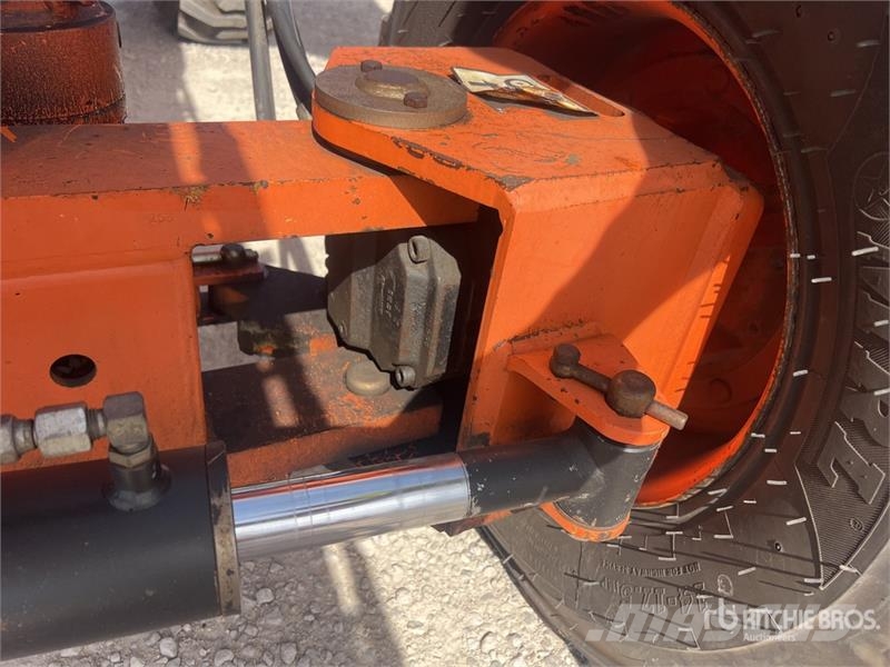 JLG 601S 4WD Diesel Articulating Boom Lift 관절형 전동이동 리프트