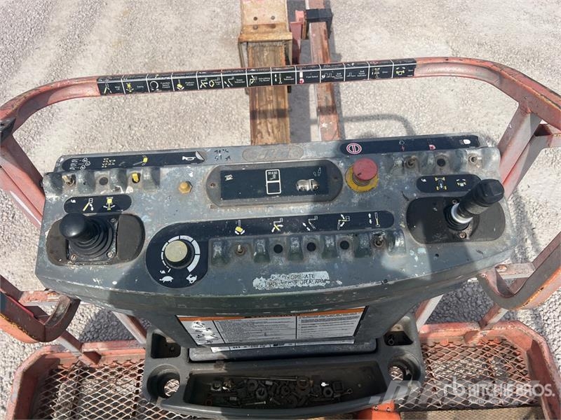 JLG 601S 4WD Diesel Articulating Boom Lift 관절형 전동이동 리프트