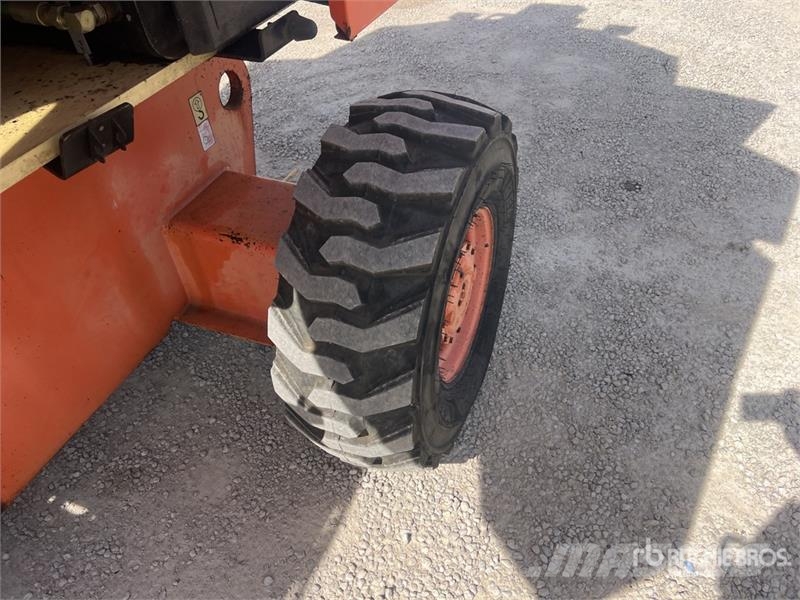 JLG 601S 4WD Diesel Articulating Boom Lift 관절형 전동이동 리프트
