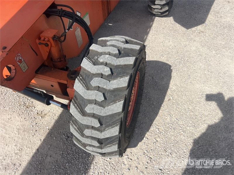 JLG 601S 4WD Diesel Articulating Boom Lift 관절형 전동이동 리프트