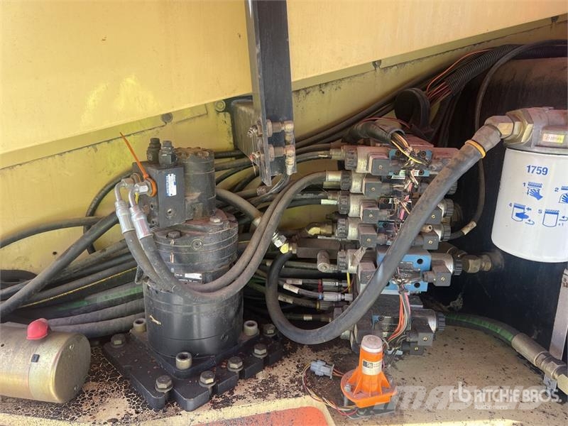 JLG 601S 4WD Diesel Articulating Boom Lift 관절형 전동이동 리프트