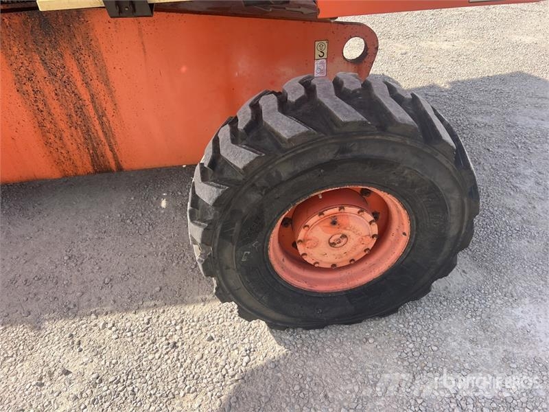 JLG 601S 4WD Diesel Articulating Boom Lift 관절형 전동이동 리프트