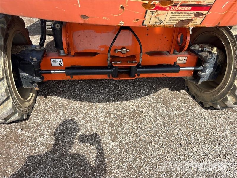 JLG 660SJ 4WD Diesel Telescopic Boom Lift Telescoophoogwerkers