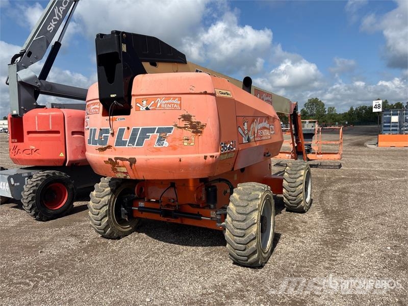 JLG 660SJ 4WD Diesel Telescopic Boom Lift Telescoophoogwerkers