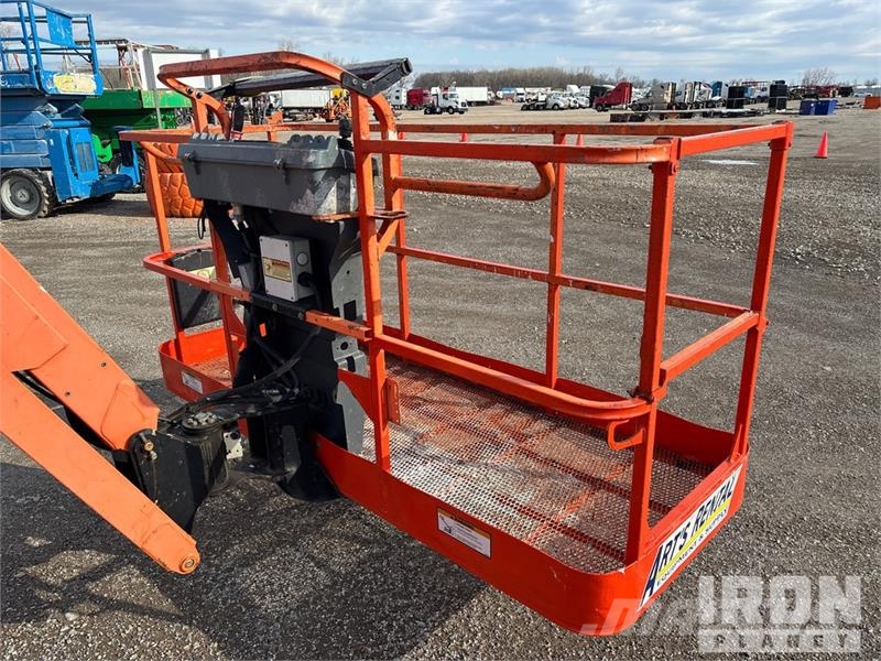 JLG 800 AJ 4WD Diesel Articulating Boom Lift Zglobne dvižne ploščadi