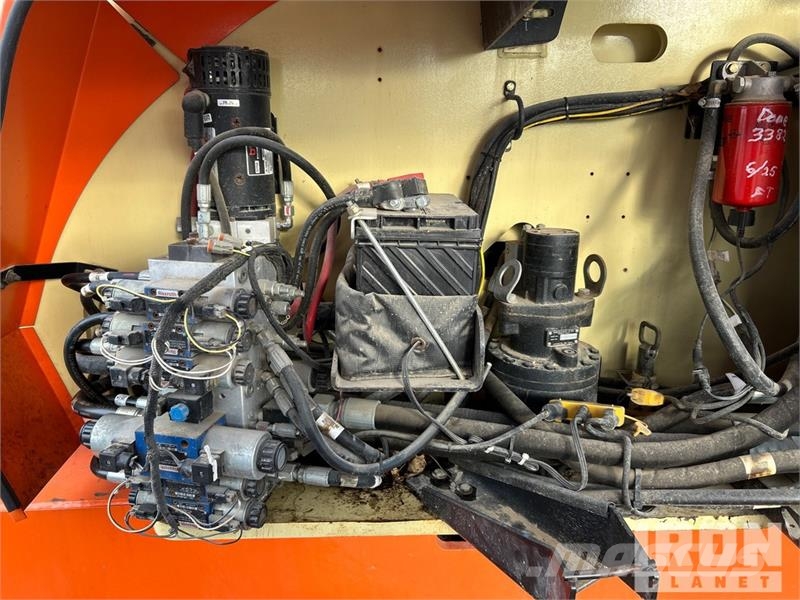 JLG 800 AJ 4WD Diesel Articulating Boom Lift Zglobne dvižne ploščadi
