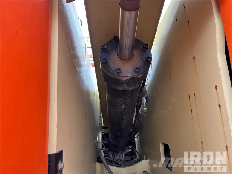 JLG 800 AJ 4WD Diesel Articulating Boom Lift Zglobne dvižne ploščadi
