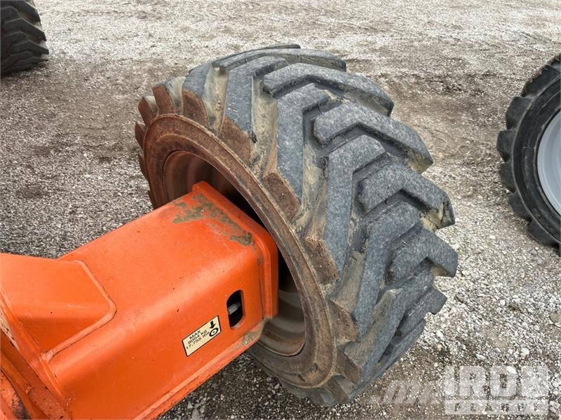 JLG 800 AJ 4WD Diesel Articulating Boom Lift Zglobne dvižne ploščadi