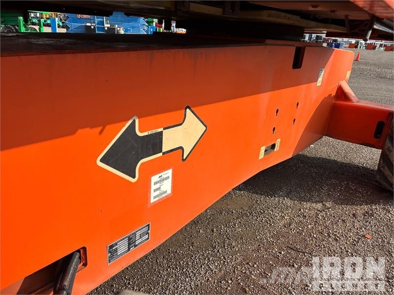 JLG 800 AJ 4WD Diesel Articulating Boom Lift Zglobne dvižne ploščadi