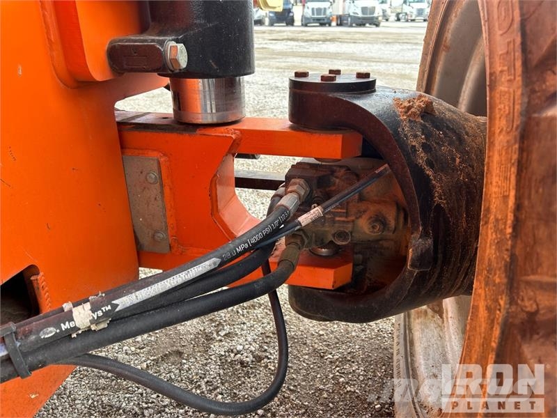 JLG 800 AJ 4WD Diesel Articulating Boom Lift Zglobne dvižne ploščadi