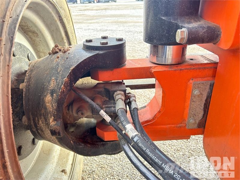 JLG 800 AJ 4WD Diesel Articulating Boom Lift Zglobne dvižne ploščadi