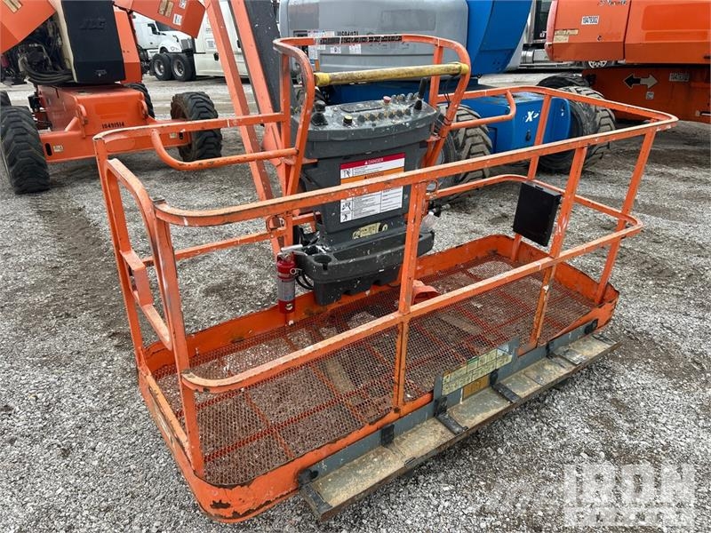 JLG 800 AJ 4WD Diesel Articulating Boom Lift Zglobne dvižne ploščadi