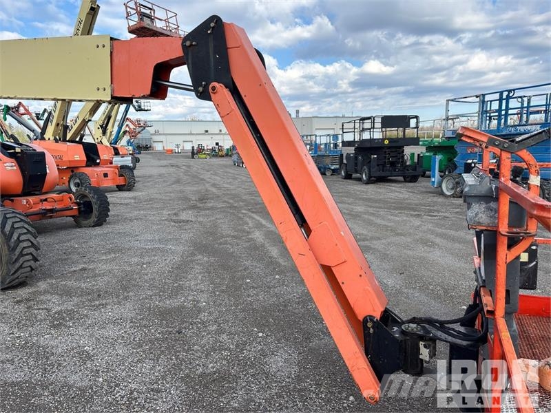 JLG 800 AJ 4WD Diesel Articulating Boom Lift Zglobne dvižne ploščadi
