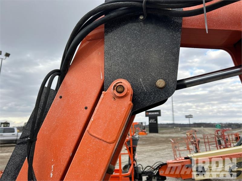 JLG 800 AJ 4WD Diesel Articulating Boom Lift Zglobne dvižne ploščadi