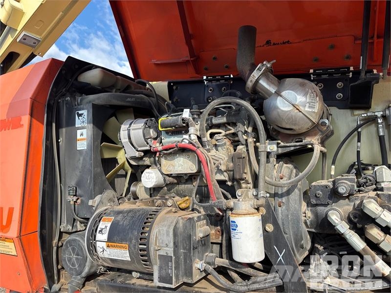 JLG 800 AJ 4WD Diesel Articulating Boom Lift Zglobne dvižne ploščadi