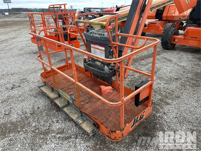 JLG 800 AJ 4WD Diesel Articulating Boom Lift Zglobne dvižne ploščadi