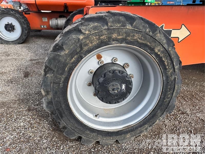JLG 800 AJ 4WD Diesel Articulating Boom Lift Zglobne dvižne ploščadi