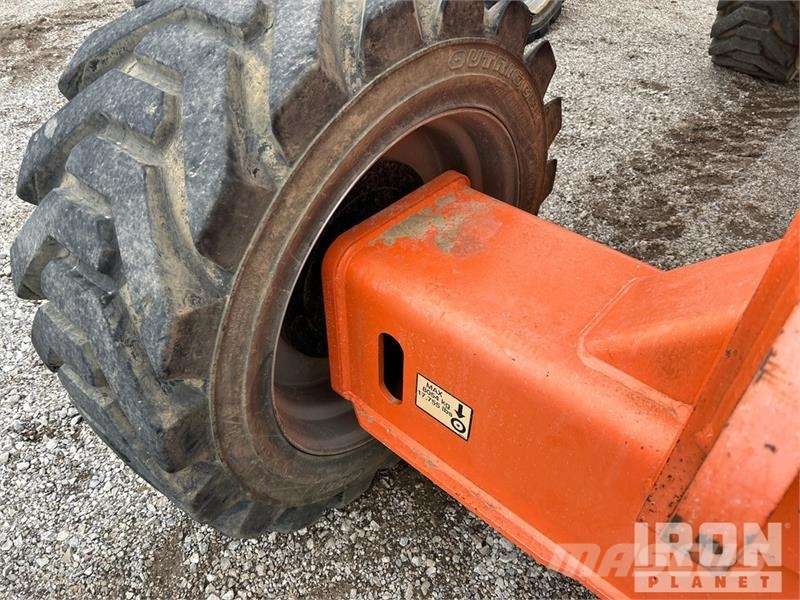 JLG 800 AJ 4WD Diesel Articulating Boom Lift Zglobne dvižne ploščadi