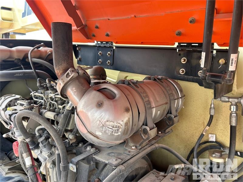JLG 800 AJ 4WD Diesel Articulating Boom Lift Zglobne dvižne ploščadi