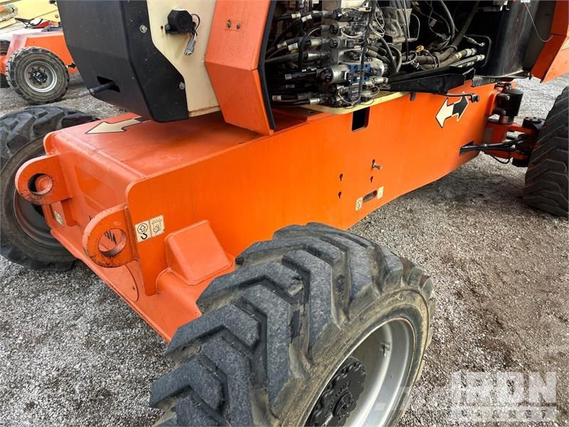 JLG 800 AJ 4WD Diesel Articulating Boom Lift Zglobne dvižne ploščadi