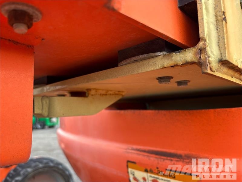 JLG 800 AJ 4WD Diesel Articulating Boom Lift Zglobne dvižne ploščadi