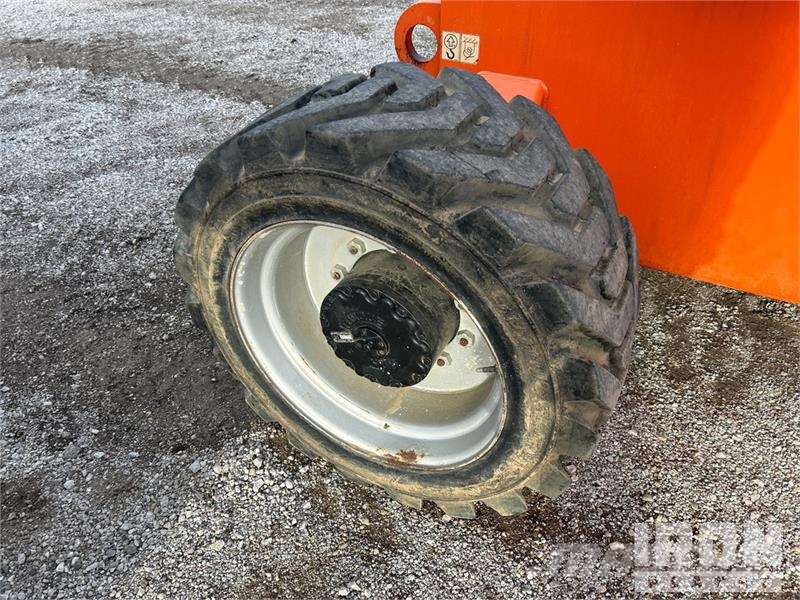 JLG 800 AJ 4WD Diesel Articulating Boom Lift Zglobne dvižne ploščadi
