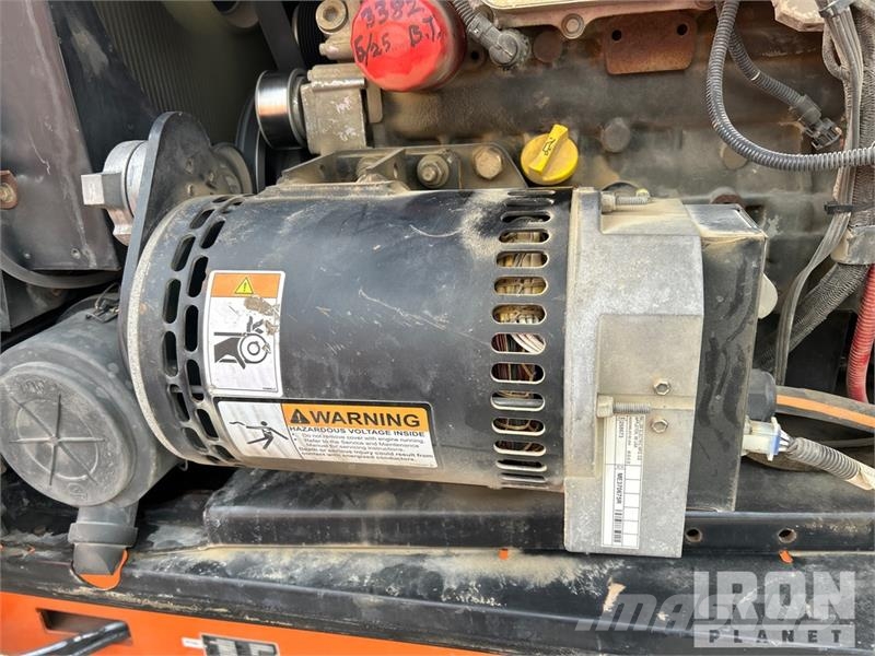 JLG 800 AJ 4WD Diesel Articulating Boom Lift Zglobne dvižne ploščadi