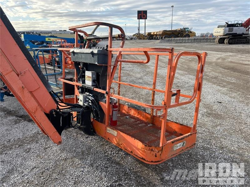JLG 800 AJ 4WD Diesel Articulating Boom Lift Zglobne dvižne ploščadi