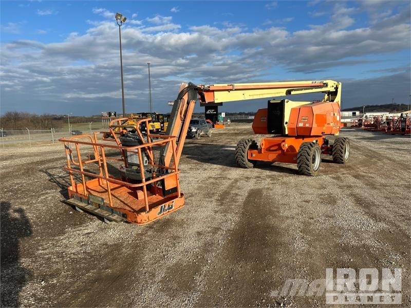 JLG 800 AJ 4WD Diesel Articulating Boom Lift Zglobne dvižne ploščadi