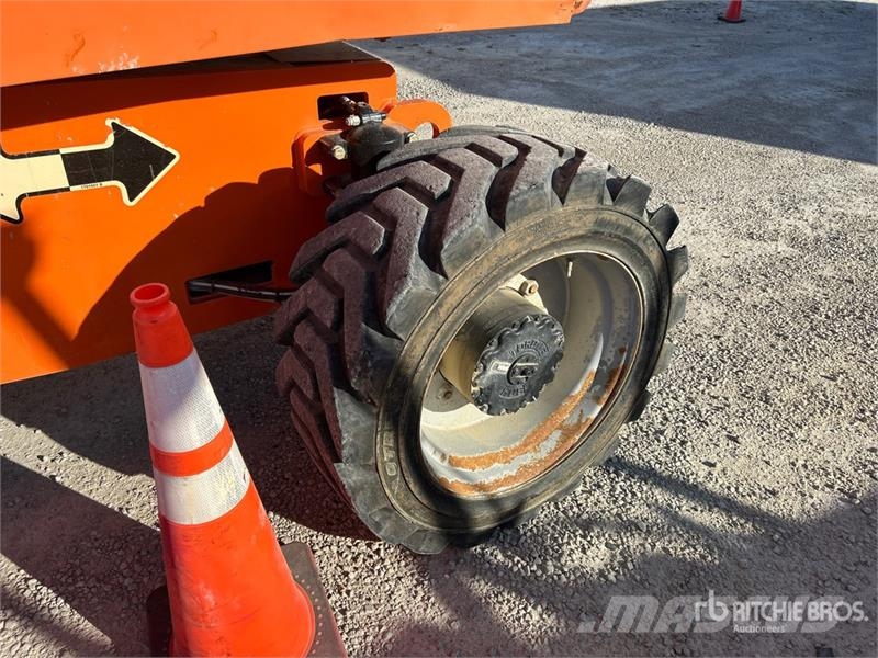 JLG 860SJ 4WD Diesel Articulating Boom Lift Elevadores braços articulados