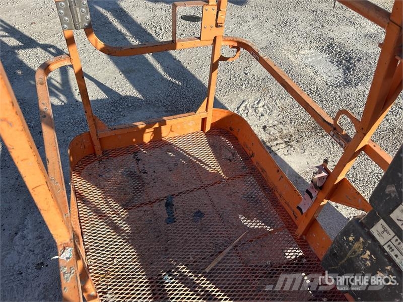 JLG 860SJ 4WD Diesel Articulating Boom Lift Elevadores braços articulados