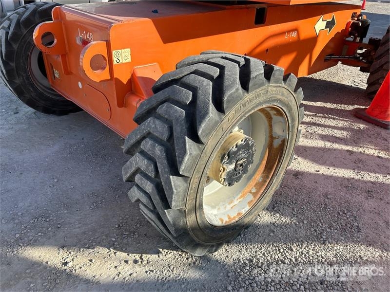 JLG 860SJ 4WD Diesel Telescopic Boom Lift 直臂高空工作平台