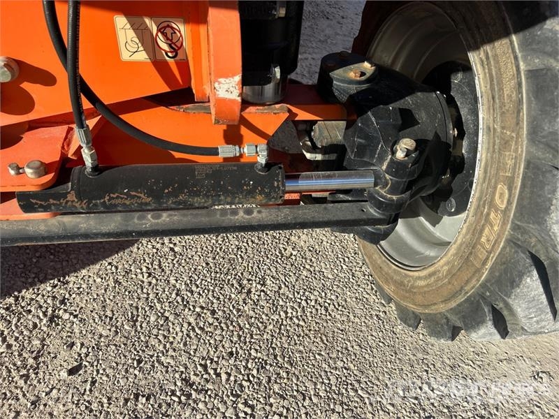 JLG 860SJ 4WD Diesel Telescopic Boom Lift 直臂高空工作平台
