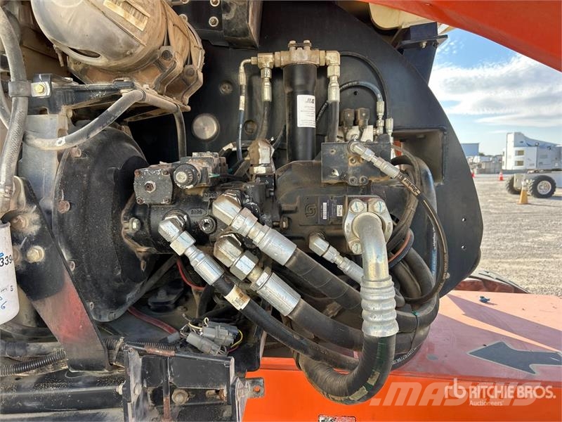 JLG 860SJ 4WD Diesel Telescopic Boom Lift 直臂高空工作平台