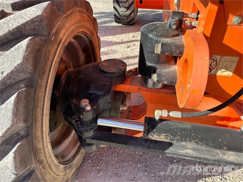 JLG 860SJ 4WD Diesel Telescopic Boom Lift 直臂高空工作平台